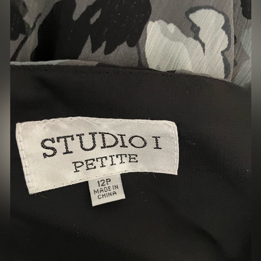 Studio I Petite dress size 12P - Picture 8 of 10